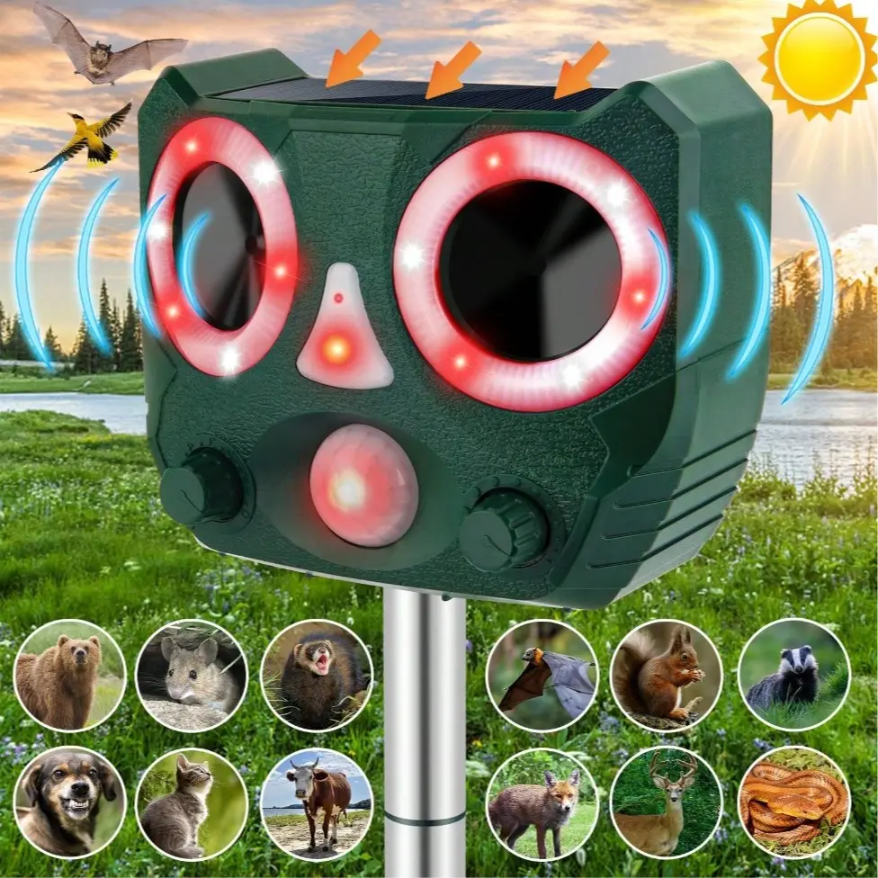 Solar-Powered Ultrasonic Animal Repeller, Rechargeable Repeller, Eco Friendly Repellent, Motion Activated Outdoor Bird Deterrent, Deer Repellent Devices, for Deer Squirrels Cats Raccoons Birds