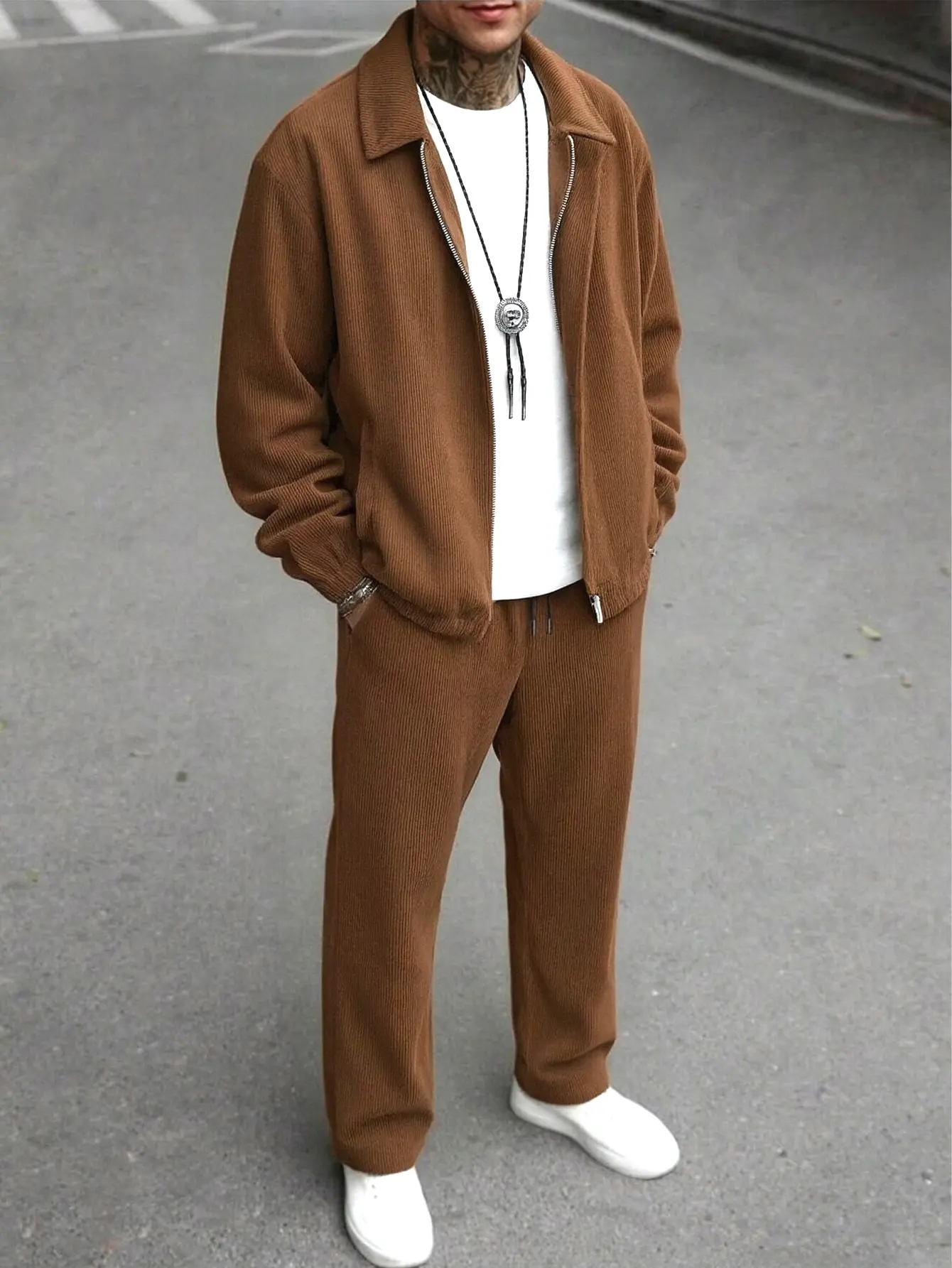 Men's solid-color corduroy jacket trousers set, comfortable and wear-resistant fabric, drawstring waist, American retro style, light social fit for daily wear, fashionable and practical, suitable for daily wear and commute, casual sports jacket set