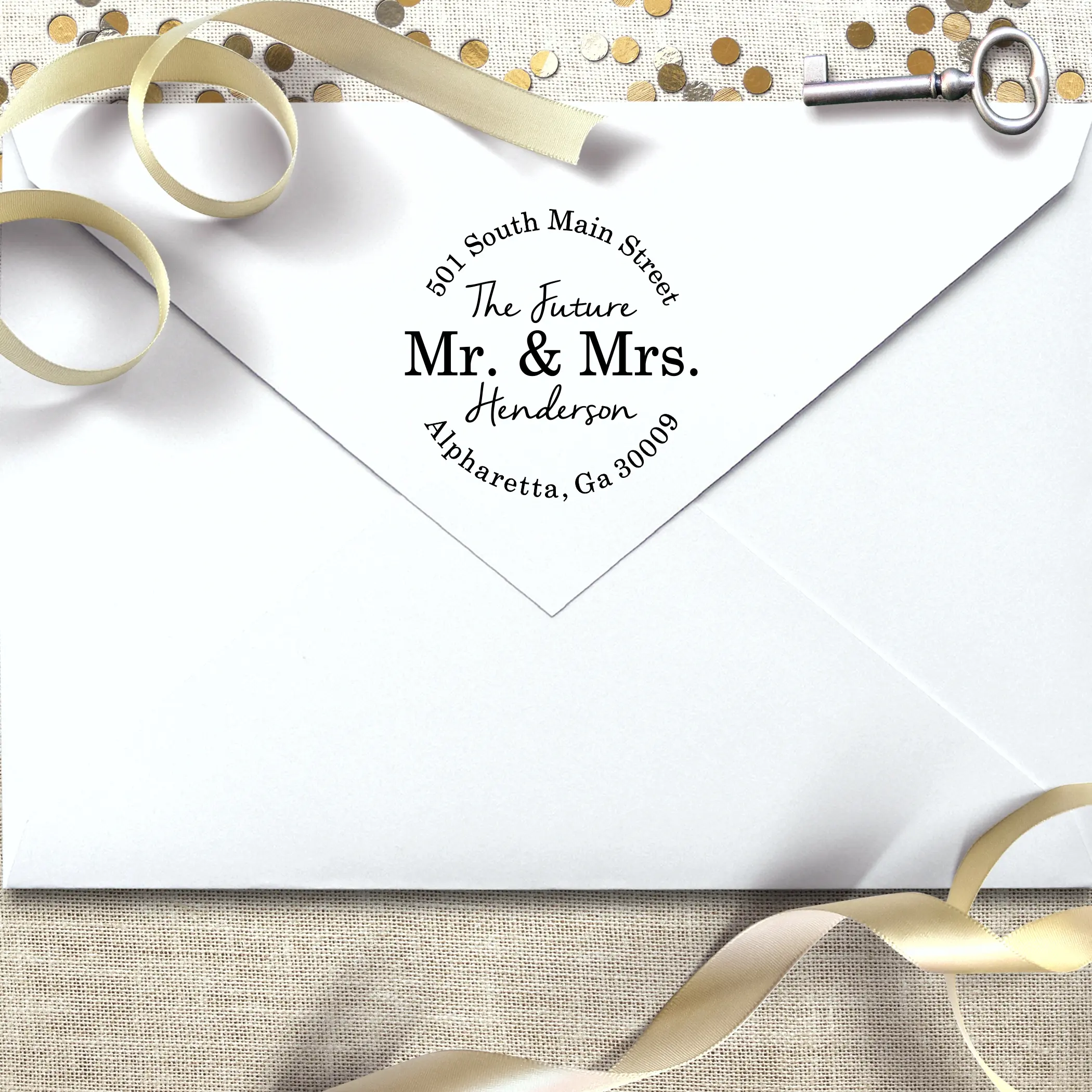 Self Inking Custom Rubber Stamp - Romantic Couple "The Future Mr and Mrs" Round Personalized Stamper, Customized for Wedding, Bridal Shower (Office Stationery Stamp Supplies)
