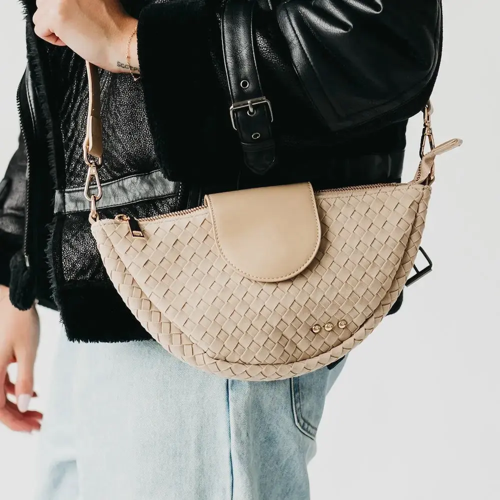 Women's Chic Vegan Suede Flap Crossbody Bag - Selena Compact Shoulder Purse with Shoulder Straps for Daily Wear, Evening Outings, Compact Shape, Daily Errands, Casual