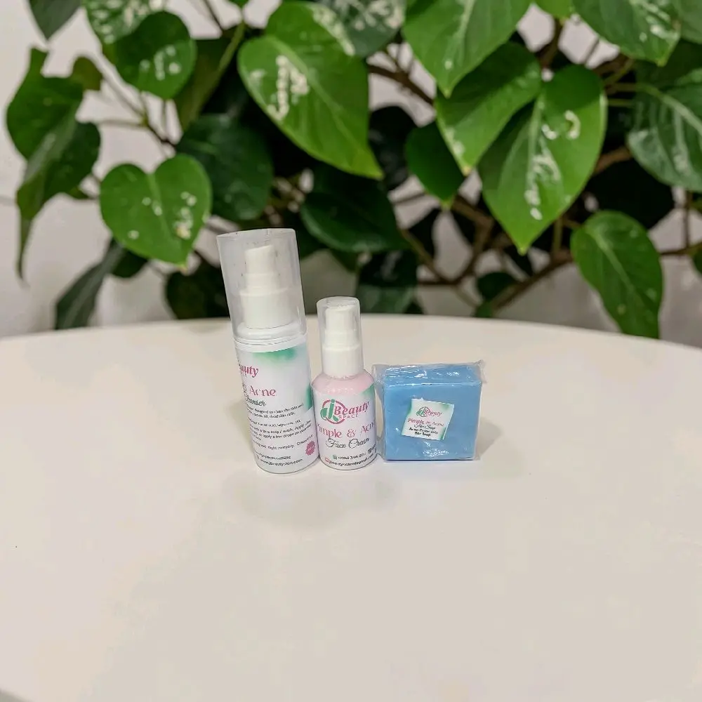 Pimples and acne skincare kit. 100% organic
