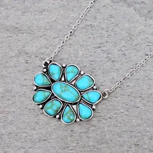 Dainty Concho, Pendant Necklace