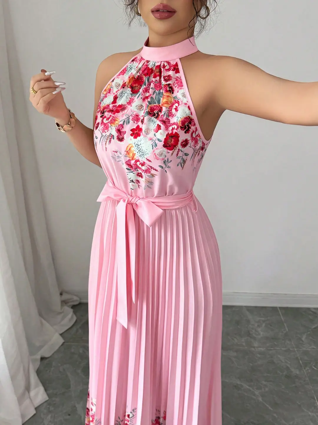 Women Floral Print Halter Neck Pleated Maxi Dress, Elegant Summer Casual Flowy Dress Womenswear Sleeveless
