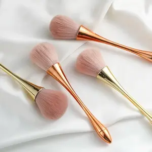 Soft Body Powder Brush | Large Fluffy Dusting Brush for Silky Skin