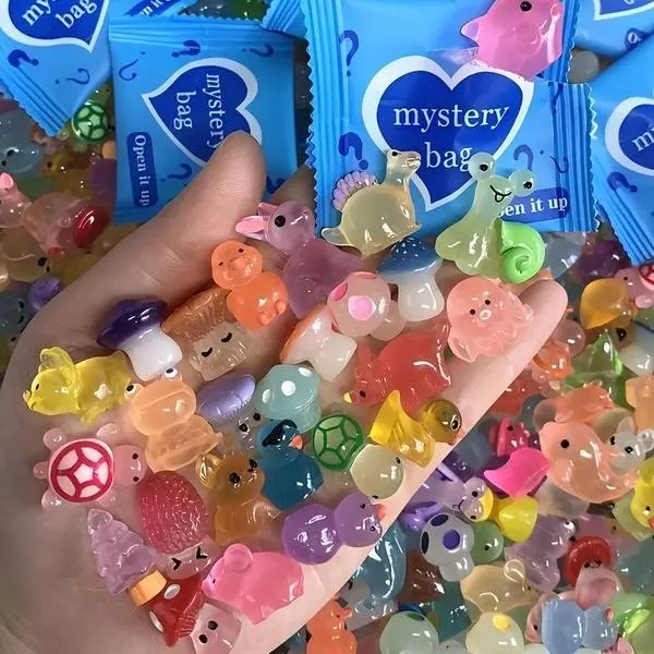 Luminous Magical Artistic Lightweight Mini Glow-in-the-Dark Animal Resin Desktop Statues, 10/20/30/100pc Random Color Surprise Mystery Bags - Dollhouse DIY Craft Mini Gifts, Home Decor,dorm essentials