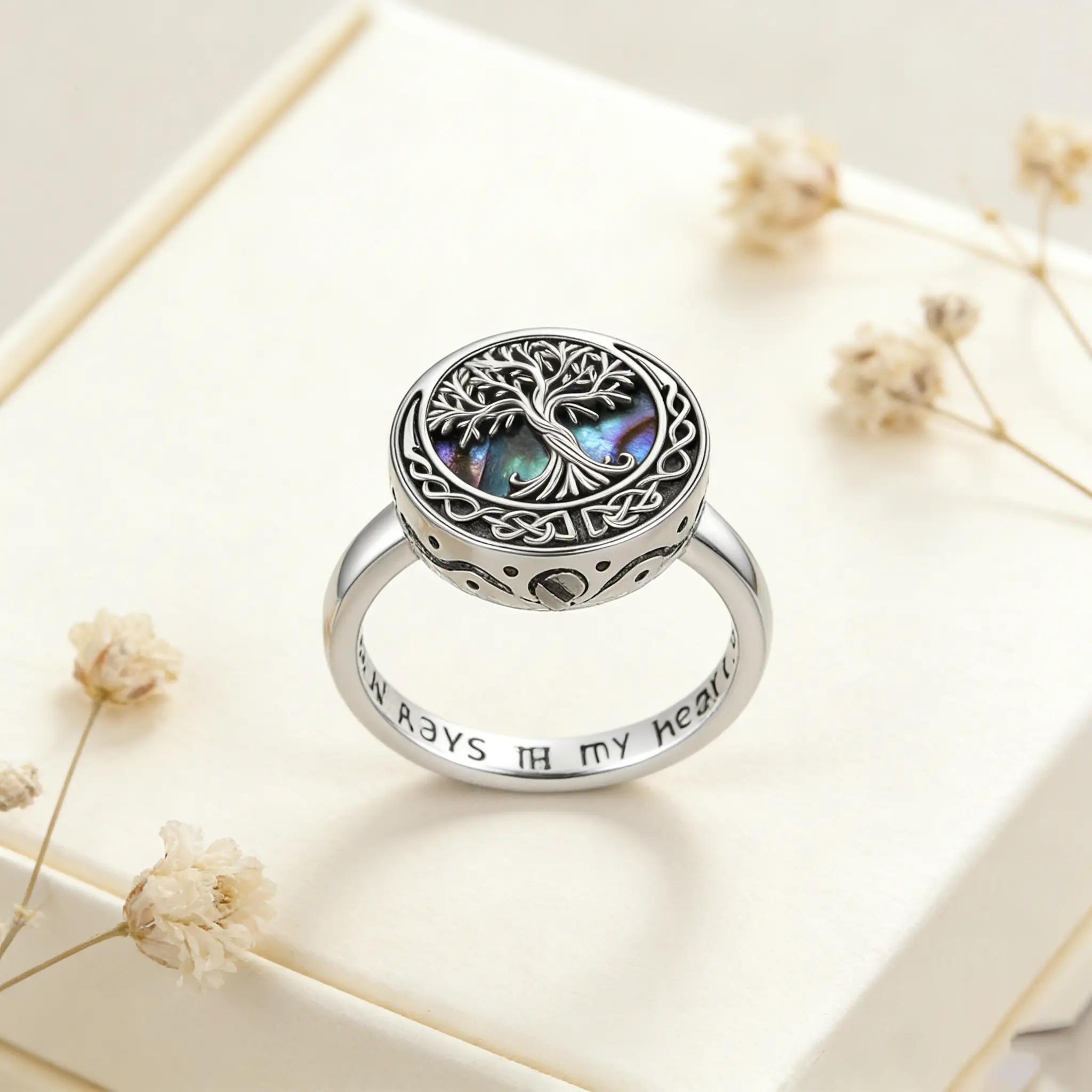 A single Tree of Life ring, retro Celtic style, engraved with a heartfelt confession, suitable as a rare gift for loved ones and friends on Thanksgiving and Christmas.