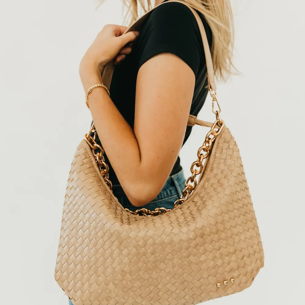 PRETTY PS SIMPLE Women's Sienna Slouchy Woven Vegan Leather Shoulder Bag - Chain Strap, Boho Style, Handbag, Fashionable Crossbody, Crossbody Clutch Purse, Everyday Use, Boho Shoulder Bags, Handbag Shoulder Bag, Fashionable Crossbody Bag