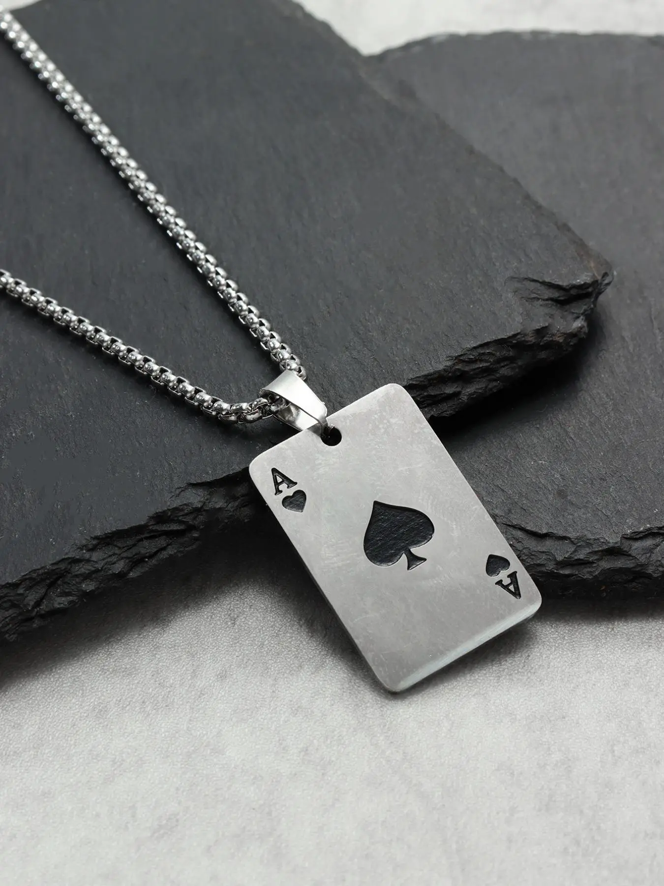 Unisex Street‑Style Ace of Hearts Pendant Necklace, 1 Piece Trendy Vintage Poker Card Stainless Steel Necklace, Punk Style for Men & Women as a Gift