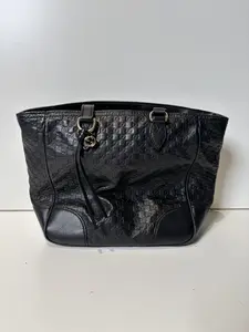 Pre-owned GUCCI Leather Tote Bags Black Tote Bag with Crocodile Embossed Design and Gold Hardware GG47JX