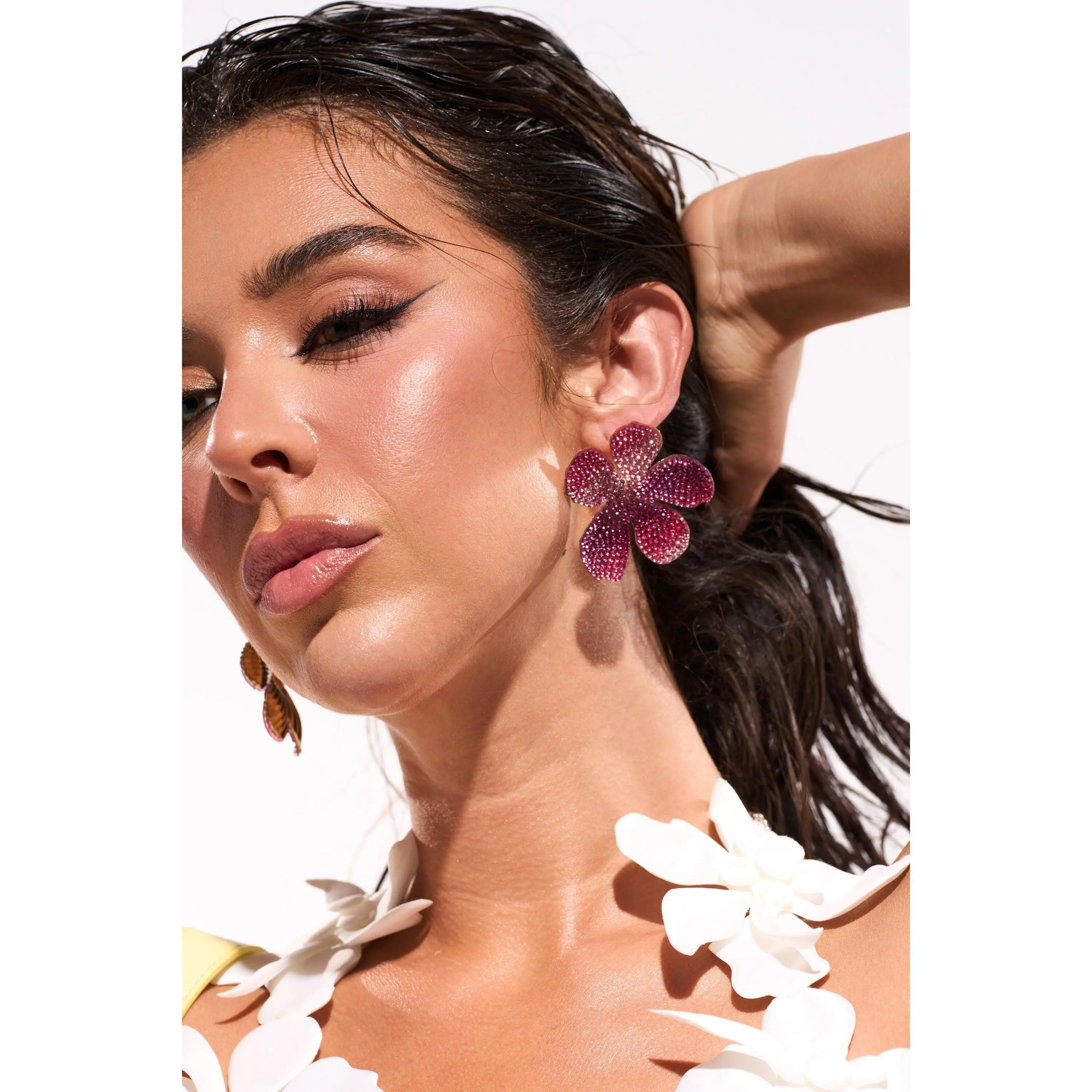 WORTHY EARRING