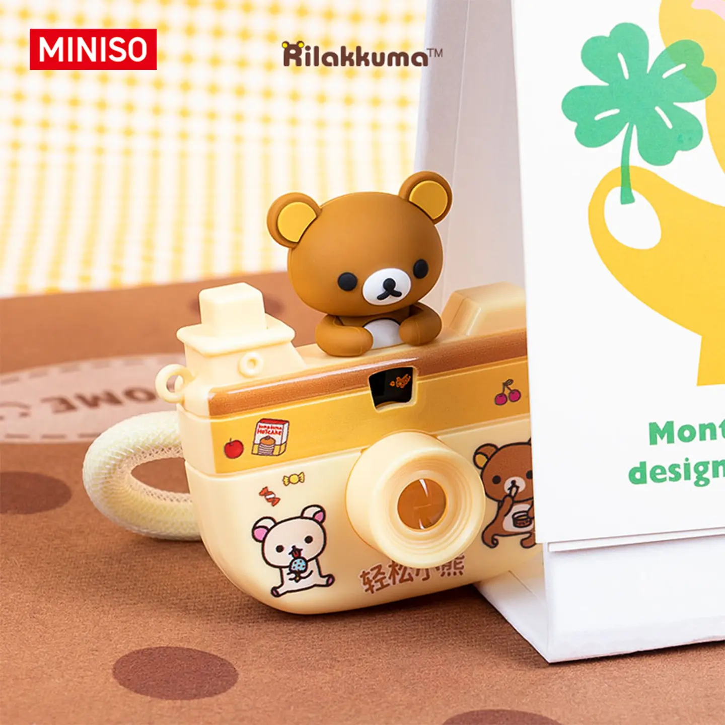 [Back to school]Miniso x Rilakkuma Movie Room Keychain Figure, Unisex Cute Pendant with Light-Up Projection of 8 Images, Glow-in-Dark Bag Charm for Every Day Use, Multifunctional Keychain,Cartoon Character, Birthday, Casual, Christmas, Daily