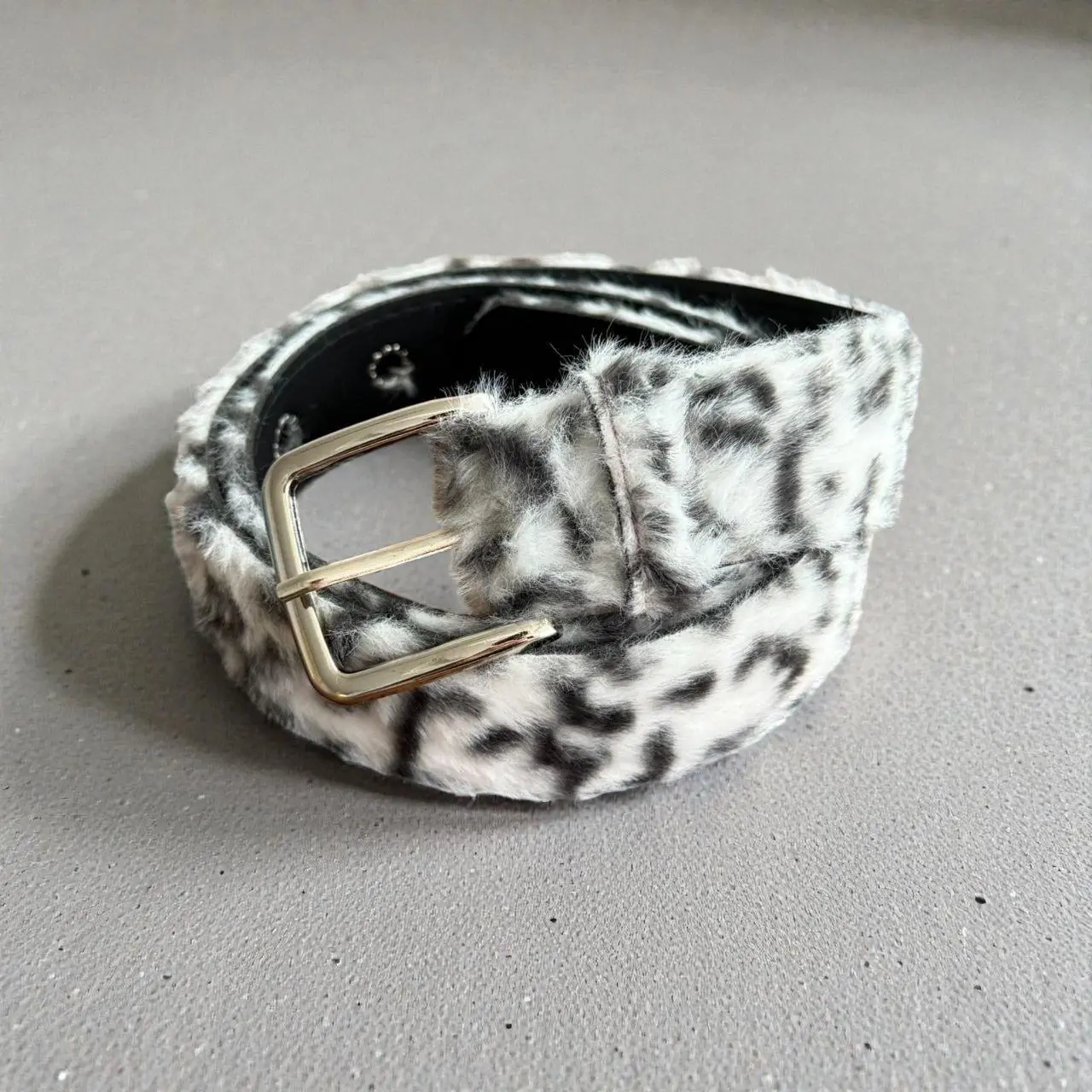 Snow Leopard Fuzzy Belt for Men and Women, Plush Y2K Statement Waist Belt with Silver Buckle, 1.5 x 42 in