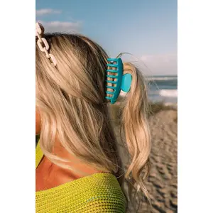 Beach Tripping Hair Claw Clip In Ocean Blue