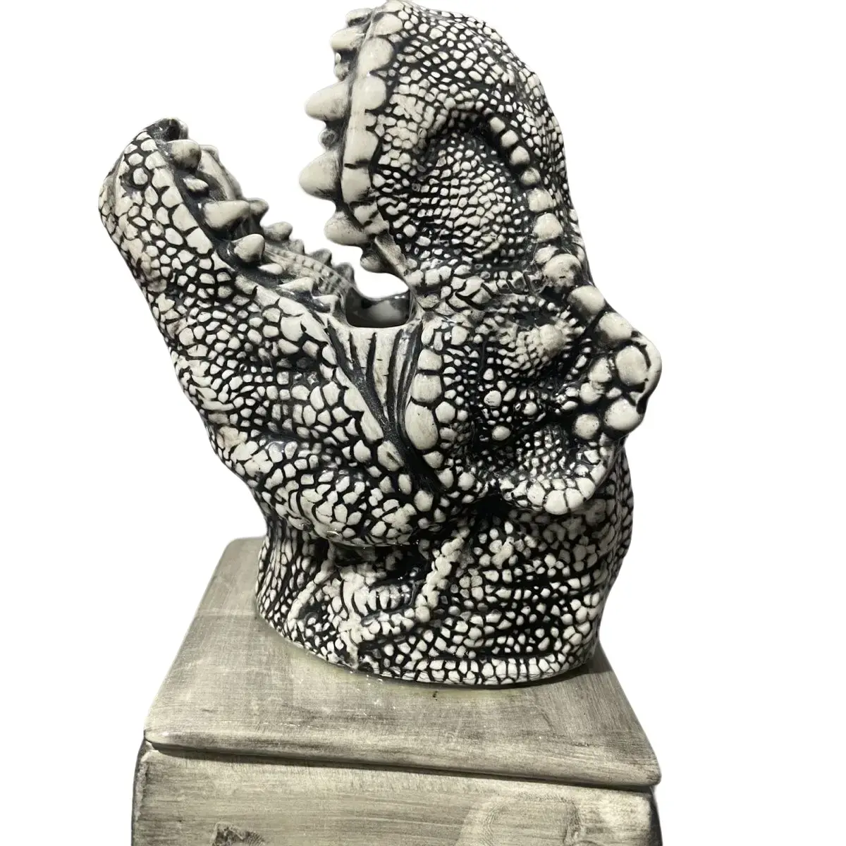 When the ceramic high-end Tyrannosaurus Rex incense burner meets the discerning you! Light Scent Herbal Infusion and Decarboxylation Machine Stainless Steel Dual Basket Electric Fryer pot filler kitchen accessory Portable Intelligent chicken shredder