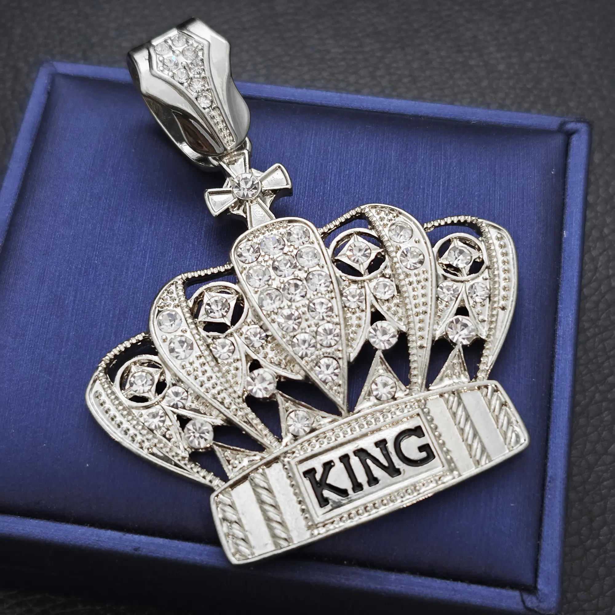 HIP HOP STYLE ICED OUT GOLD / SILVER PLATED LARGE KING CROWN FASHION CZ CHARM PENDANT - IT FITS UP TO 15mm CHAIN