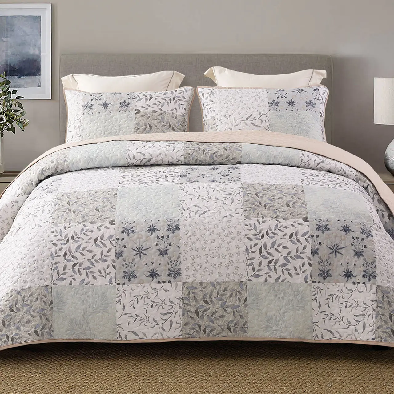 【Back to School】Exclusivo Mezcla Reversible Boho Quilt Set, 3 Pieces Plaid Patchwork All Season Bedspreads, Ultra Soft Floral Coverlet Bedding Set with Printed Pattern (1 Quilt, 2 Pillow Shams)