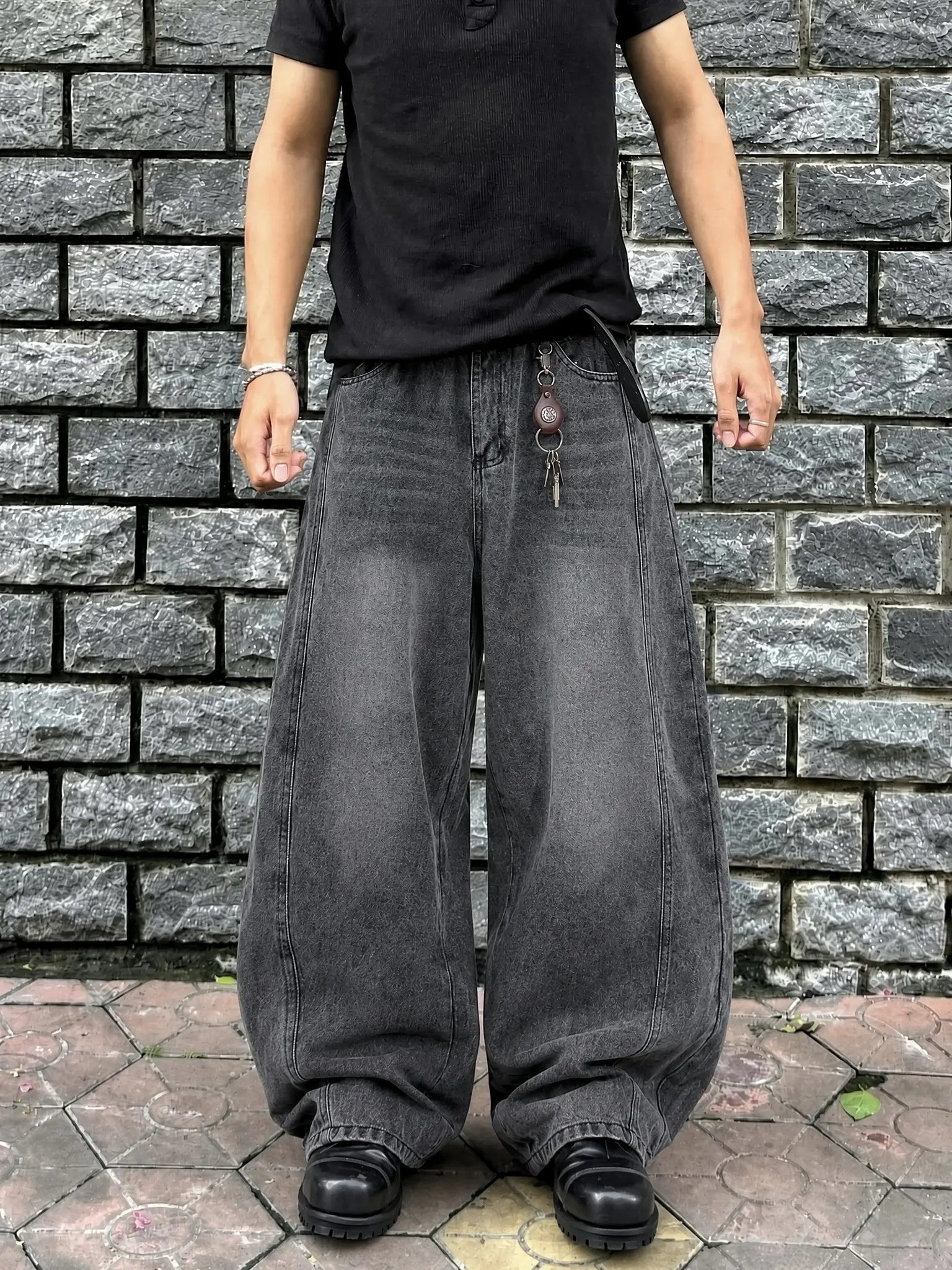 Men's Oversized 90s Baggy Denim Jeans - Washed Charcoal Black Casual Loose-Fit Pants with Vertical Seams, Raw Wash, Whiskered Details, All-Season Plain Y2K Streetwear Skater Bottoms