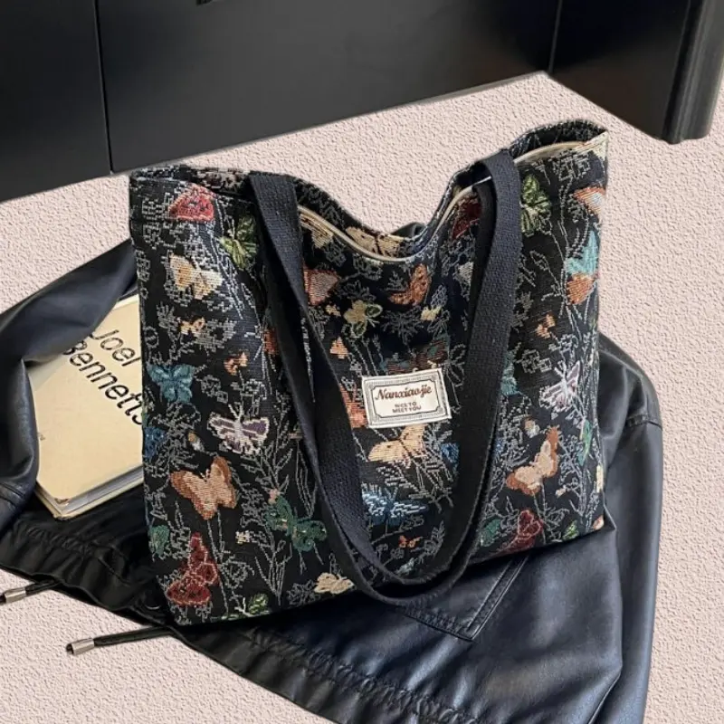 Sophistication Butterfly Print Handbag with Zipper Retrot Canvas Shoulder Bag for Everyday Use Large Capacity Women's Tote Bag