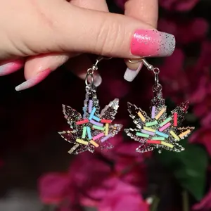 Sprinkle Leaf Earrings
