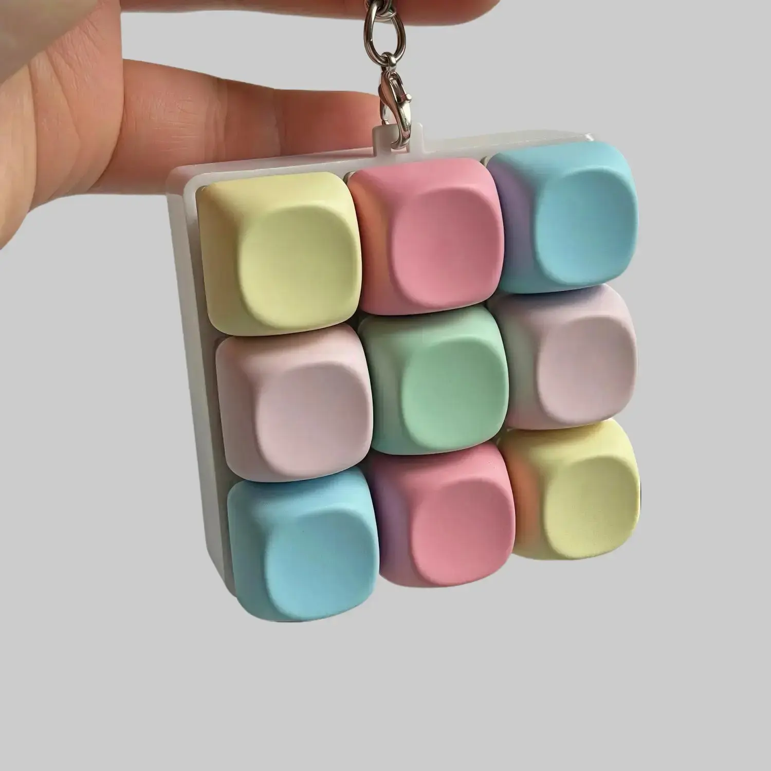 Mechanical Keyboard Fidget Clicker Keychain Pendant - Stylish, Skin-Friendly Silicone, Retro Look, Portable Durable Backpack Accessory for Adults Women, Colorful Key Button Stress Relief Pocket-Sized Tool, Stylish Keychain