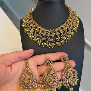 Premium quality necklace set
