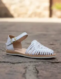 Women's Mexican leather Huaraches flat sandals, model 927, hand-woven style with adjustable ankle strap, genuine leather upper, comfortable, ethically made in Mexico, closed toe.