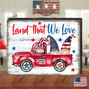 Designocracy 8471401B-SW-18 18 x 12 in. American Patriotic Tractor Wall Block - Medium