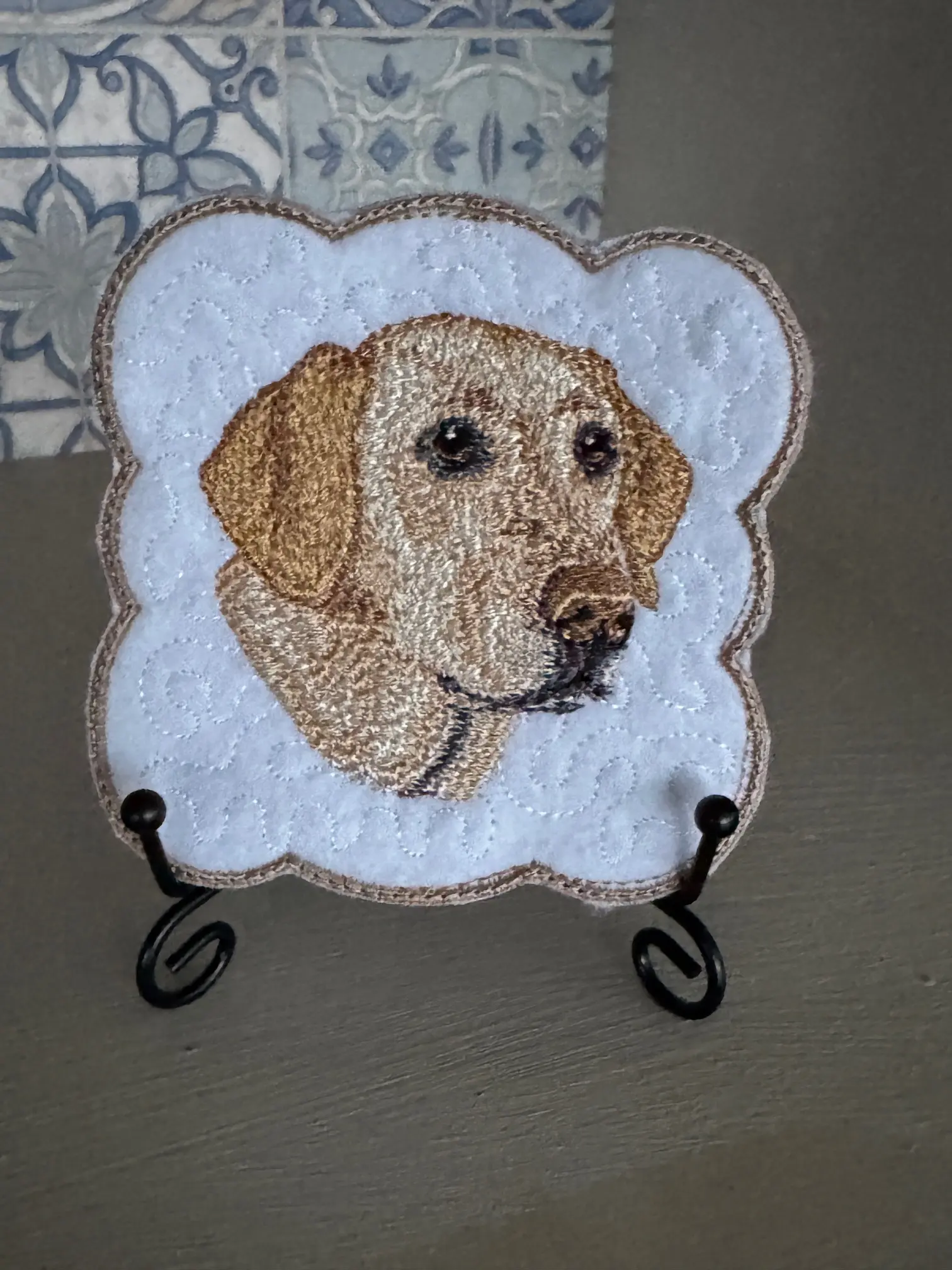 Labrador Retriever Embroidered Design Felt Coaster - Felt Backing, No Frame, 3 Stand Options, Versatile Canine-Themed Kitchen Tableware Home Decor, Other Dog Breeds & Designs Available