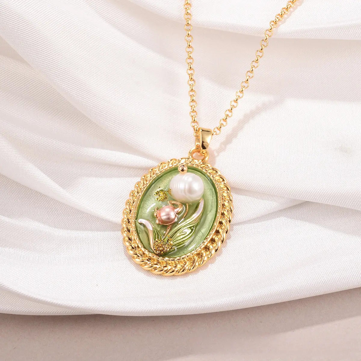 Retro Vintage Floral Necklace for Women with Freshwater Pearl, Comfortable Party Wear Jewelry, Durable Craftsmanship, Durable Craftsmanship & Comfortable Wear, 50G, Floral Shape, Monet-Inspired, Pearl Pendant Necklace, Brass Alloy, Female, Classic Link, B