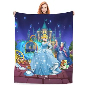 DISNEY CLASSIC Cinderella Throw Blanket – Fairy Godmother Casting Spell, Pumpkin Carriage & Glass Slipper Scene, Elegant Blue Gown and Castle Design, Soft， Home Decor
