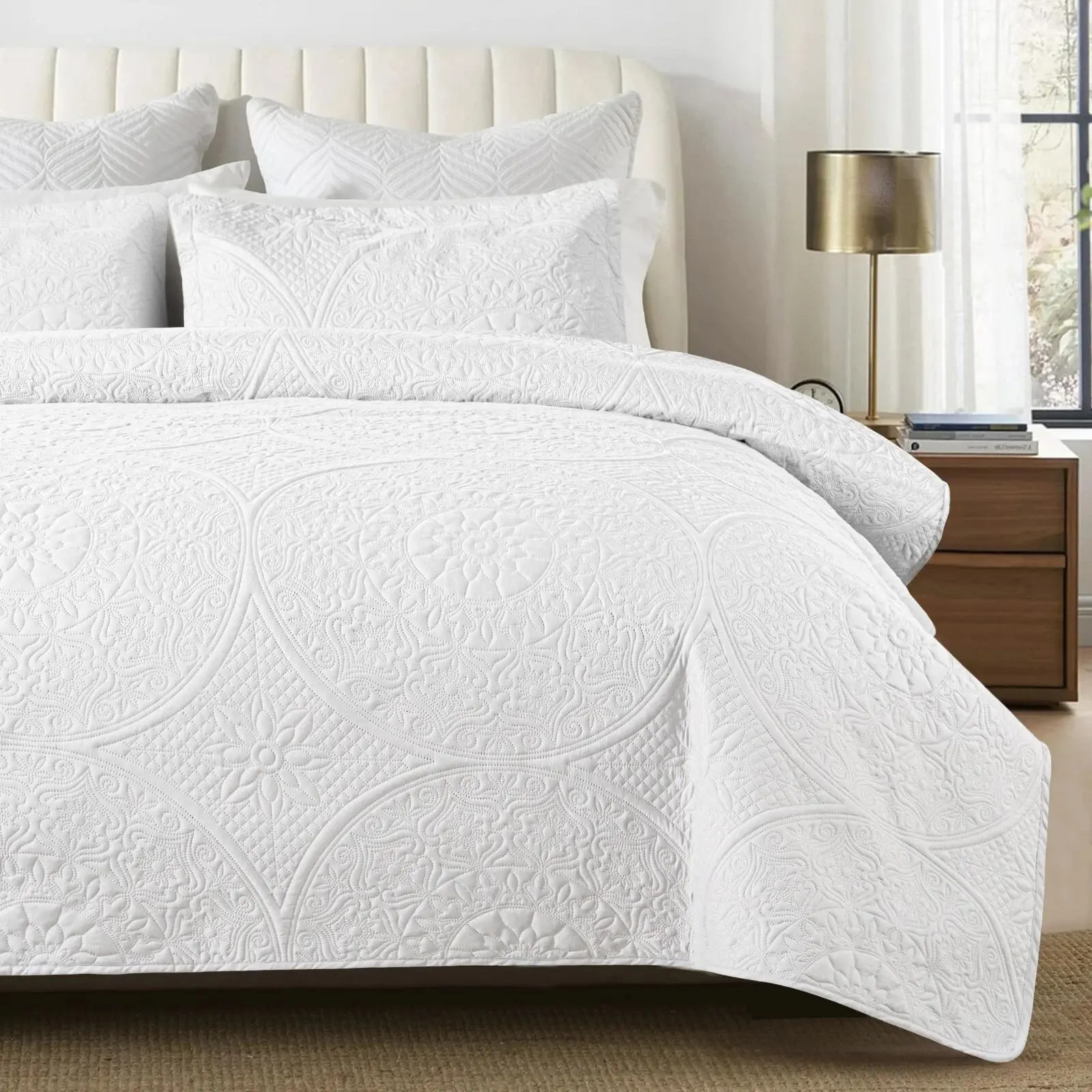 Lightweight Quilted Bedspread Set - 3-Piece Oversized Bedding with 2 Matching Pillow Shams, Cooling, Breathable, Wrinkle-Resistant, Durable, All Sizes, Ideal for Bedding Decor & Gifting