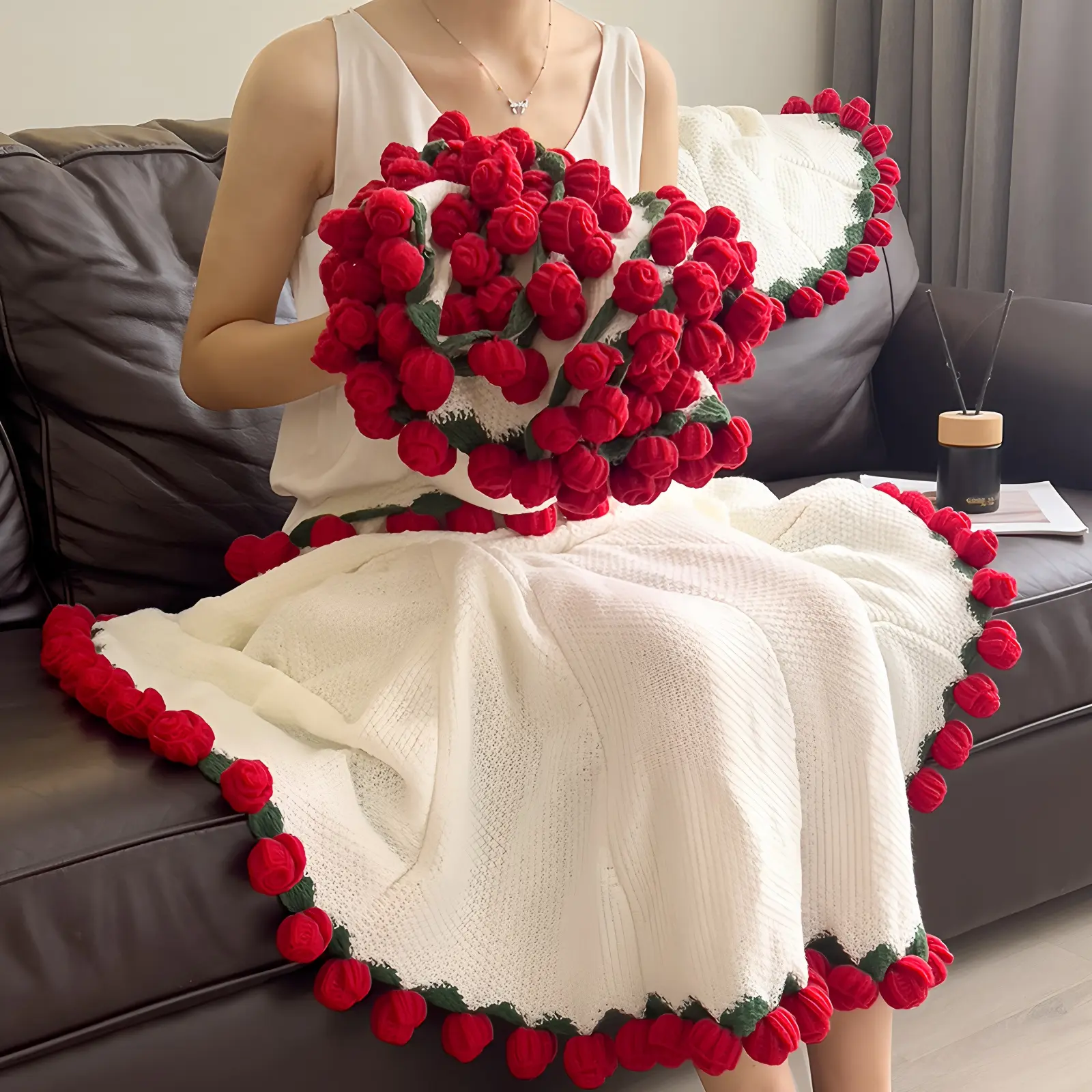 Rose hand-woven blanket, pure handmade blanket, can be turned into a bouquet of roses blanket,a gift for the object, mother, elders, a special gift