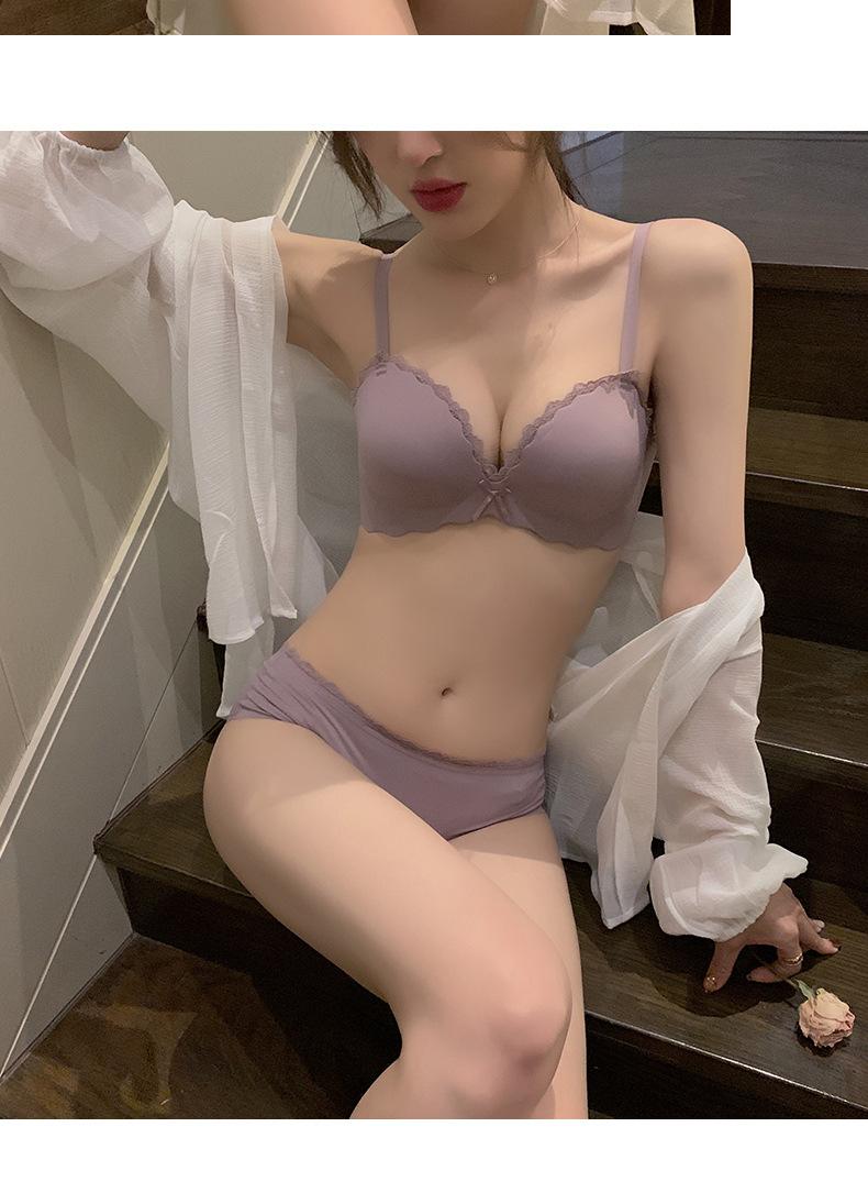 Women's Push Up Bra Small Chest Gathering Solid Color Thin One Piece Seamless Comfortable Teenage Wireless Padded Bra Set