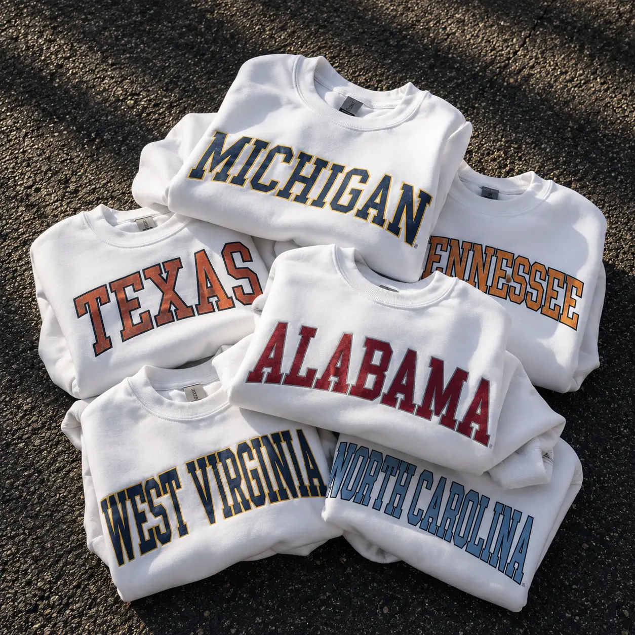 Retro State Name Crewneck Sweatshirt, Vintage Varsity Letter Pullover, Unisex Collegiate Style Campus Top, Classic Game Day Apparel Gift for Men Women Students Alumni