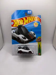 Hot Wheels Pagani Zonda Cinque Diecast white