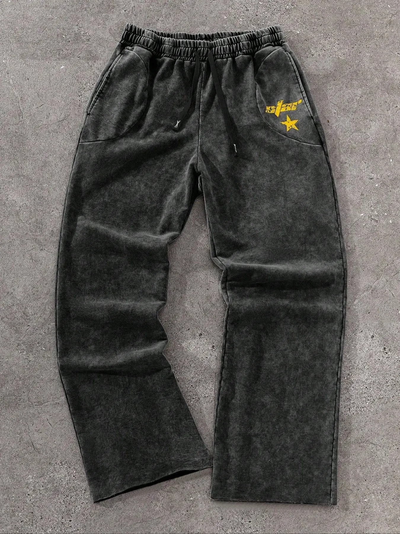 Street Style Cotton Sport Pants, Young Street Fashion, Style Star and Letter Graphic Print, Men's Casual Loose Fit Long Pants, Casual Sports Pants, Athleisure Design, Casual Sporty Pants, Athleisure Bottoms
