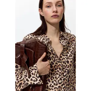 H&M Balloon-sleeved shirt