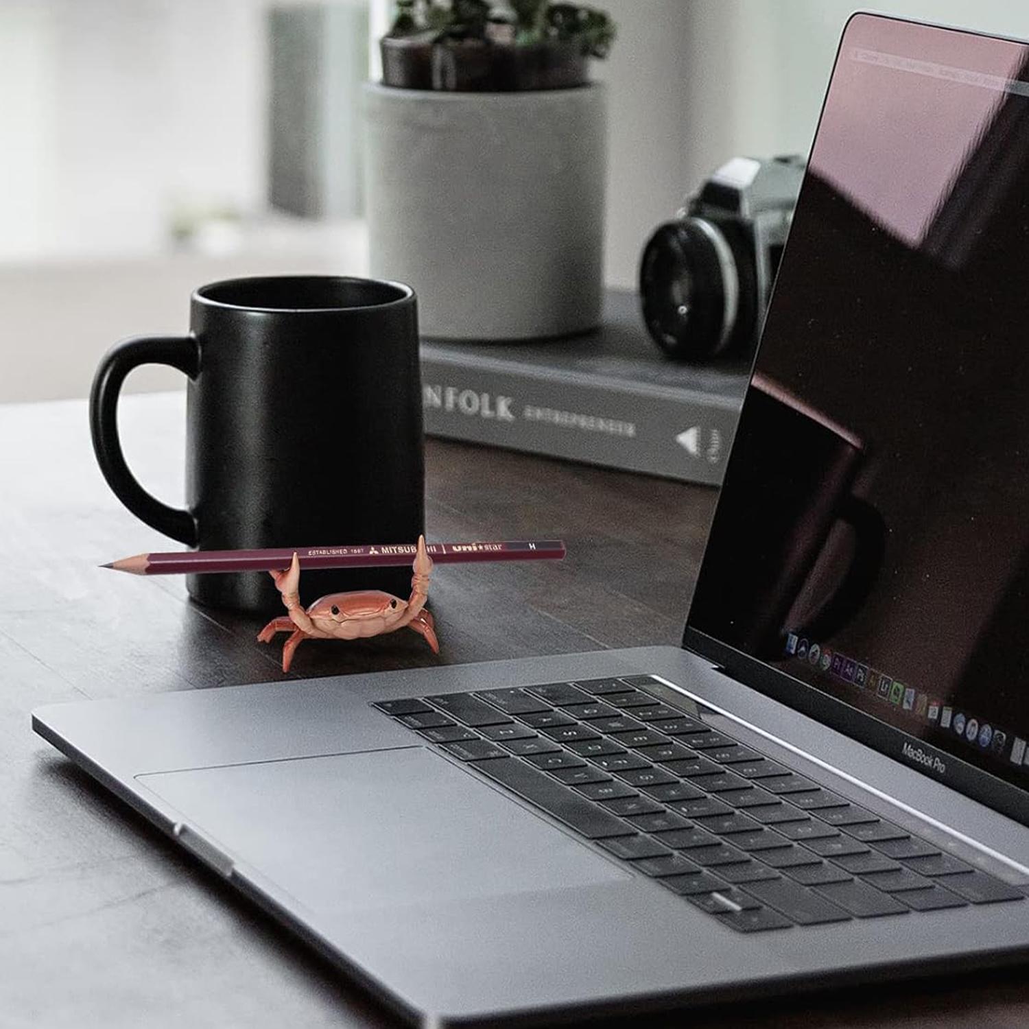 1 PCS Crab Shaped Pen Holder,Decorative Stand for Organizing Pens, Unique Crab-Shaped Desk Accessory for Creative Workspace, Ideal Gift for Office and Home, Pencil Holder,Desk Accessories, Summer Gifts,Room Decoration, Birthday Gift
