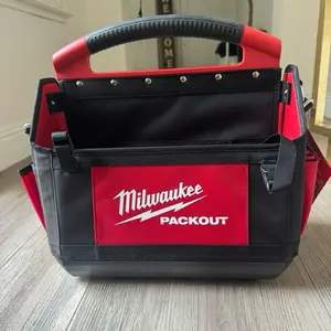 Milwaukee 15 in. PACKOUT Tote