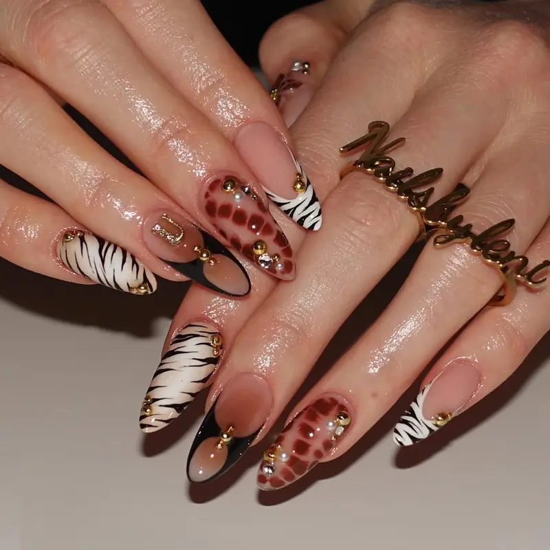 Cross-Border Wearable Nail Tips Gold Small Pearl Gold Dot Leopard Print Fake Nail Stickers Removable Almond Shape Nail Art