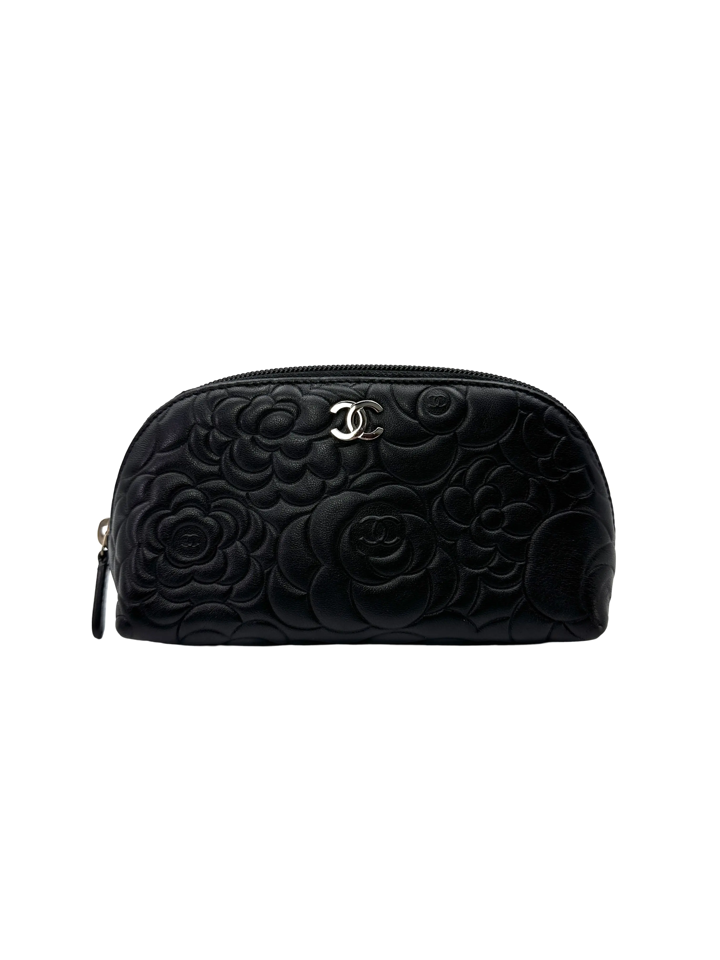 Pre-owned CHANEL Lambskin Small Leather Goods Black Camellia Embossed Pouch(16***24) CC2583