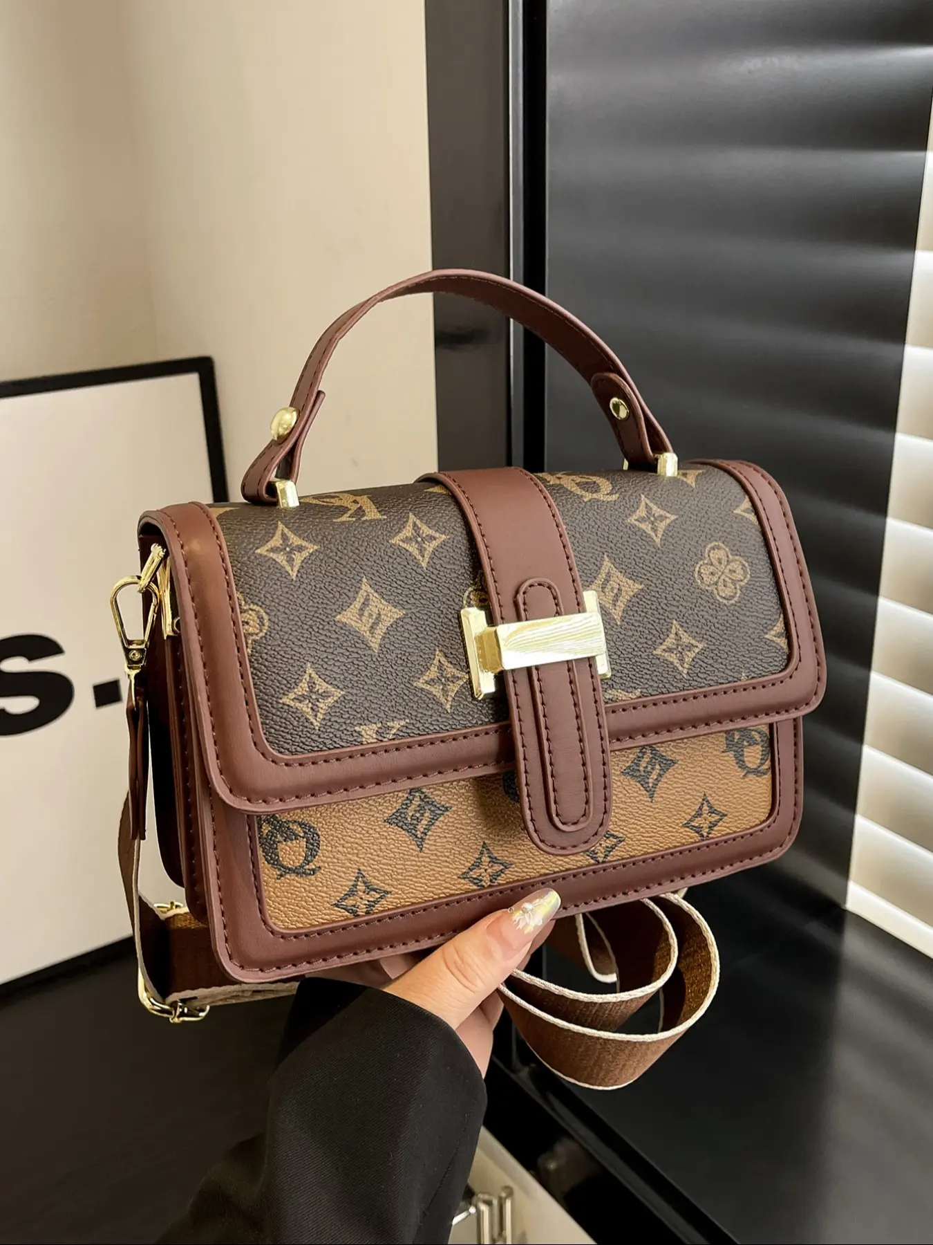Fashionable PU Leather Crossbody Bag with Premium Look, Casual Trendy Small Handbag for Women, Perfect for Shopping Trips and Everyday Use, Fashion Crossbody Bags