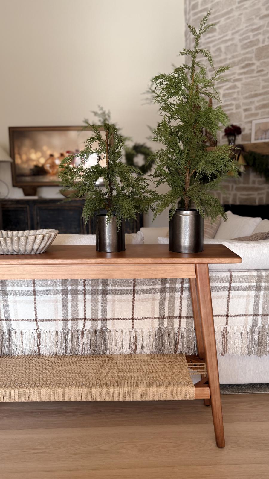 DAYALANE Karen Storage Console Table 46'' with Woven Shelf - Solid Wood, Modern Walnut Entryway Table, Hallway Accent Table for Living Room & Bedroom