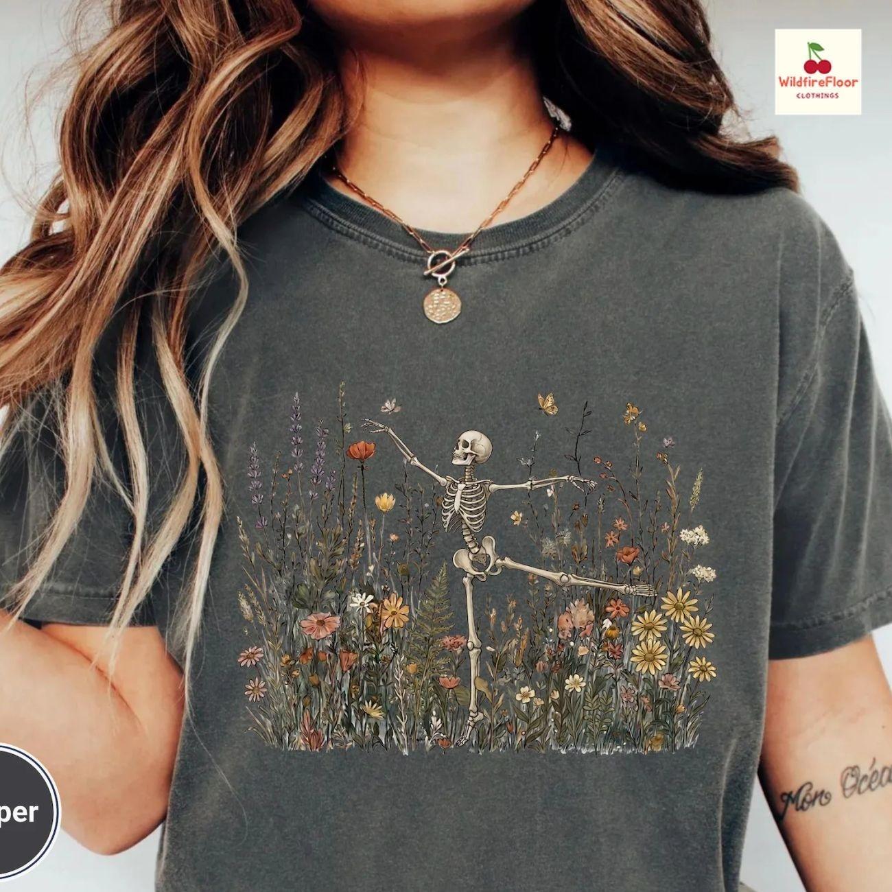 Comfort Colors Skeleton Dancing Arabesque Wildflower Botanical Floral, Halloween Shirt, Dancing Skeleton Halloween Tee, Cottagecore Nature Lover Illustrative Women’s T-shirt DFQ