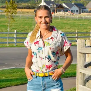 THE ARTY LONGHORN FLORAL THE ARTY LONGHORN FLORAL