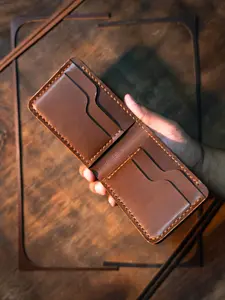 Handmade Leather Wallet Bifold - Reddish Brown Full Grain Pull Up Leather - Hand Stitched for Durability - 6 Cards Slots & 1 Cash Slot - Perfect Gift for Him - Anniversary Gift - Valentines Gift