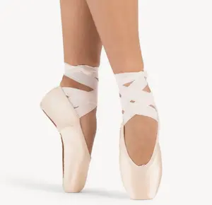Capezio #1137W Développé #5.5 Shank Pointe Shoe