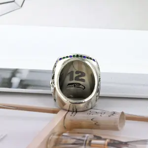 HY 2025 RING AND BOX