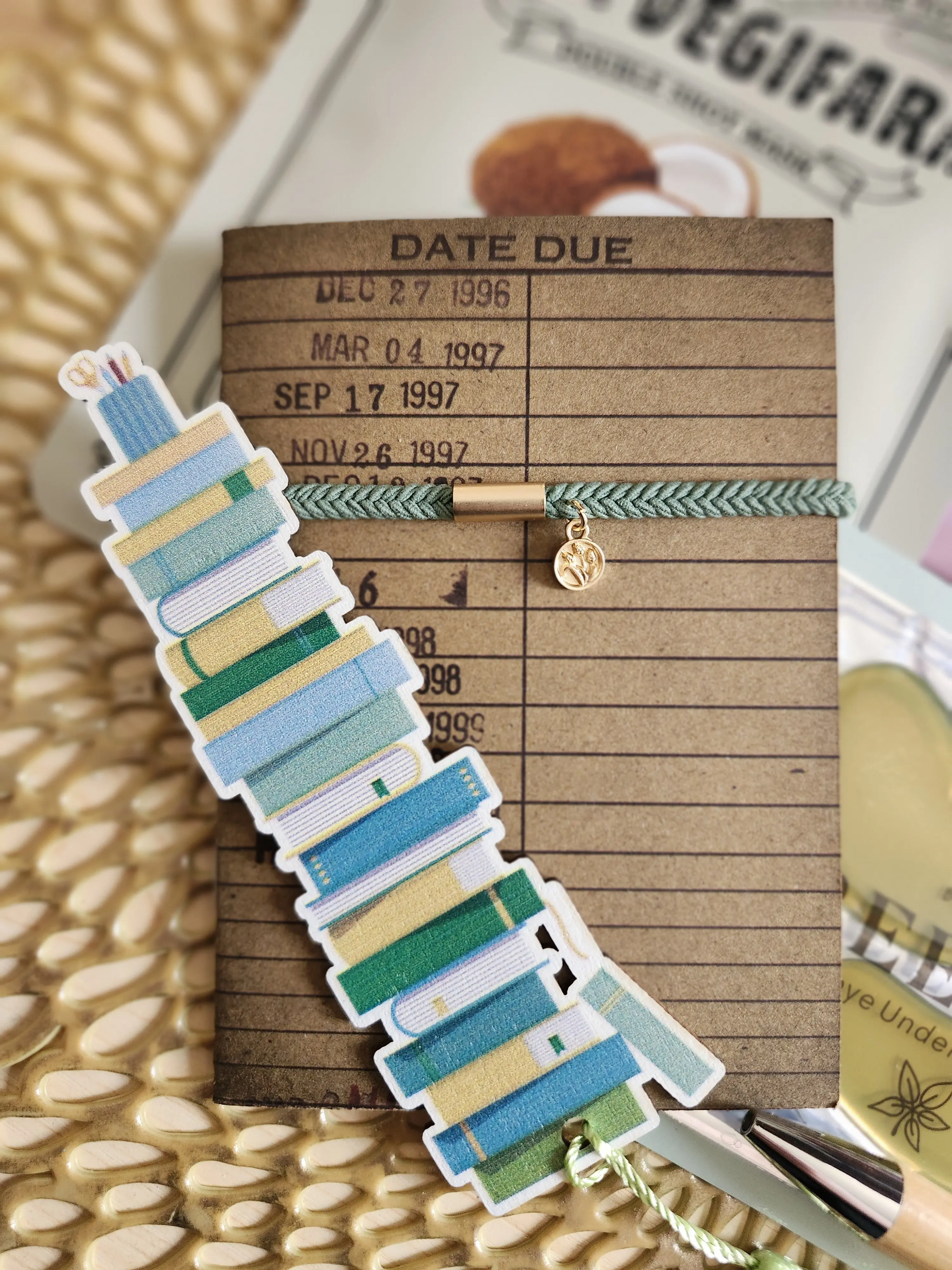Bookish Accessory Bundle - Customizable Collectible for Thoughtful Readers, Elevate Your Cozy Reading Experience