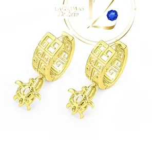 2 pairs of earrings set small turtle and medium hoops